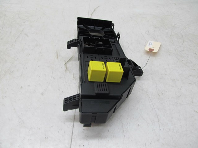  2004-2011 SAAB 9-3 OEM LEFT FRONT DRIVER SIDE RELAY JUNCTION FUSE BOX 