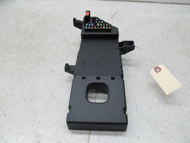  2004-2011 SAAB 9-3 OEM LEFT FRONT DRIVER SIDE RELAY JUNCTION FUSE BOX 