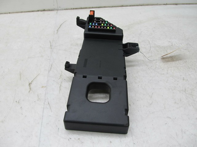 2004-2011 SAAB 9-3 OEM LEFT FRONT BEHIND DASH JUNCTION RELAY FUSE BOX 