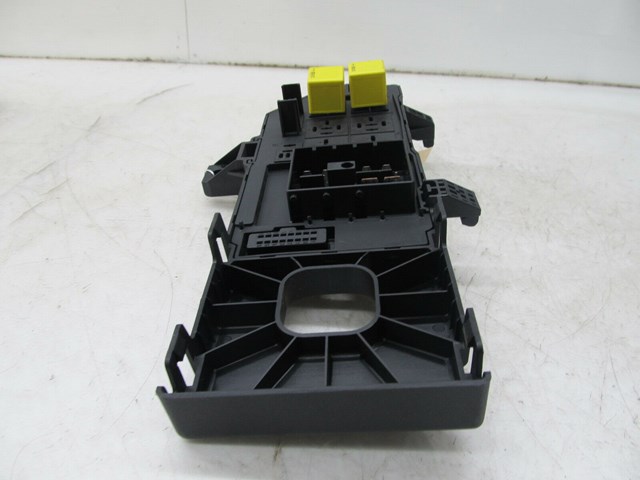2004-2011 SAAB 9-3 OEM LEFT FRONT BEHIND DASH JUNCTION RELAY FUSE BOX 