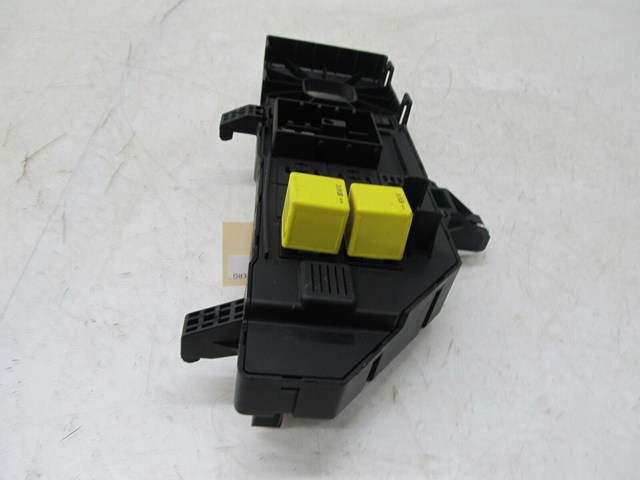 2004-2011 SAAB 9-3 OEM LEFT FRONT BEHIND DASH JUNCTION RELAY FUSE BOX 