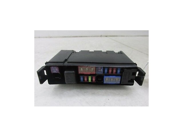 2009-2013 INFINITI G37 OEM RIGHT FRONT PASSENGER SIDE FUSE BOX RELAY 