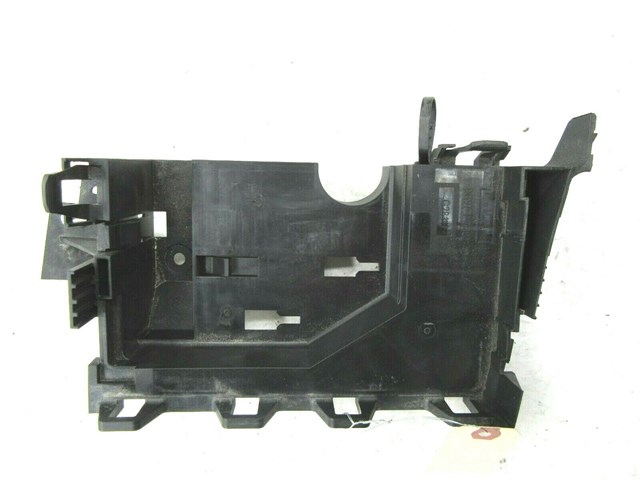 2013-2016 FORD FUSION OEM LEFT FRONT UNDER HOOD FUSE BOX BRACKET MOUNT