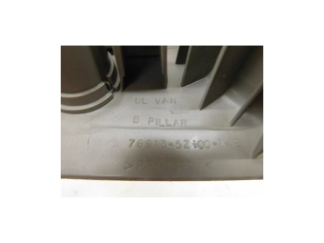 2007-2009 NISSAN QUEST OEM RIGHT B PILLAR TRIM MOULDING SEAT BELT ADJUSTER