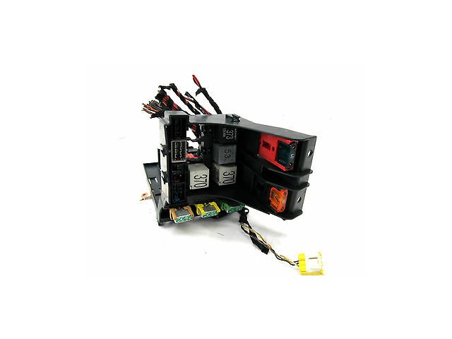 2004-2006 AUDI A8 L QUATTRO D3 OEM LEFT FRONT RELAY JUNCTION FUSE BOX W/ BRACKET
