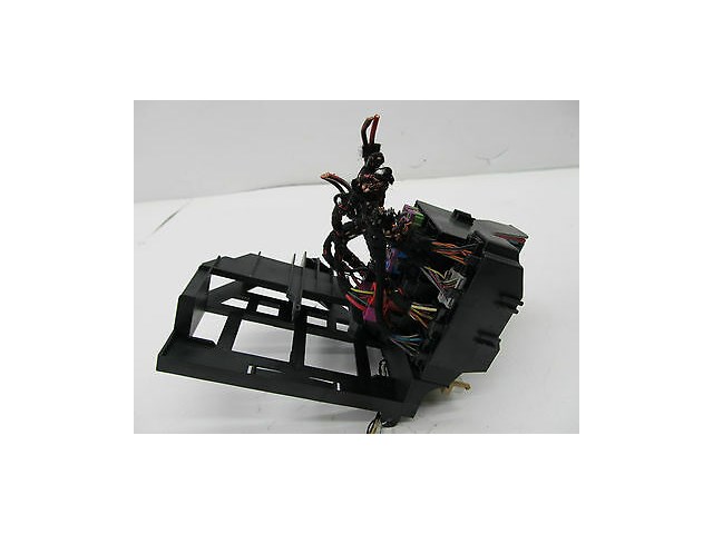 2004-2006 AUDI A8 L QUATTRO D3 OEM LEFT FRONT RELAY JUNCTION FUSE BOX W/ BRACKET
