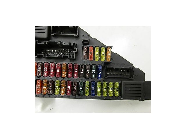 2006-2010 BMW M6 E63 OEM REAR TRUNK POWER DISTRIBUTION FUSE BOX RELAY 9138830