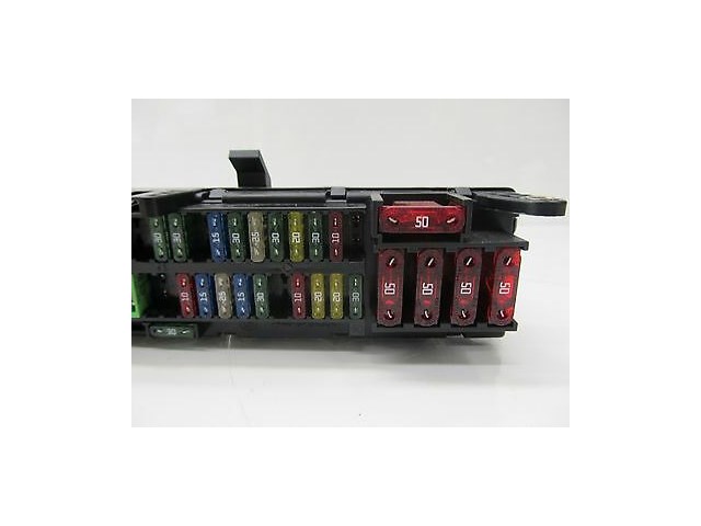 2001-2003 BMW X5 4.4L E53 OEM RIGHT FRONT INTERIOR RELAY FUSE BOX 8384525