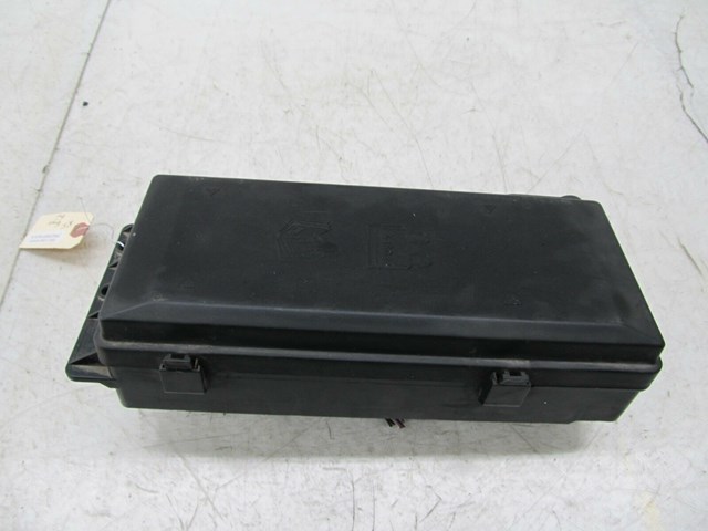 2003-2004 LAND ROVER DISCOVERY OEM ENGINE BAY FUSE BOX JUNCTION RELAY 