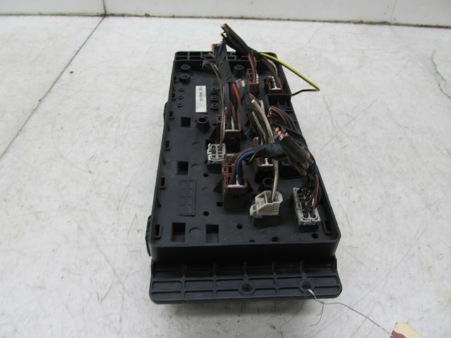 2003-2004 LAND ROVER DISCOVERY OEM ENGINE BAY FUSE BOX JUNCTION RELAY 