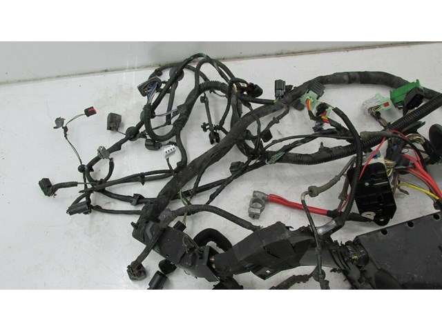 2016-2018 FORD FOCUS ST OEM ENGINE BAY AREA WIRING HARNESS WITH FUSE BOX 