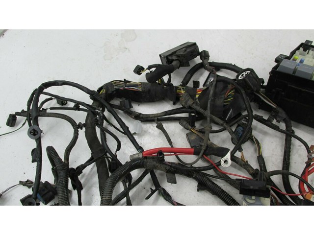 2016-2018 FORD FOCUS ST OEM ENGINE BAY AREA WIRING HARNESS WITH FUSE BOX 