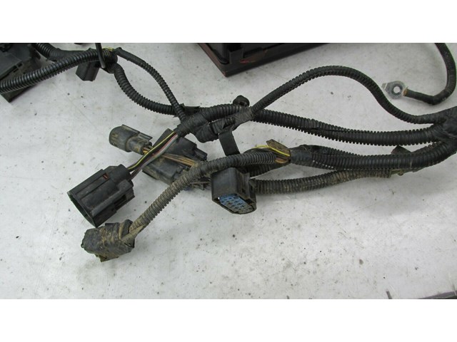 2016-2018 FORD FOCUS ST OEM ENGINE BAY AREA WIRING HARNESS WITH FUSE BOX 