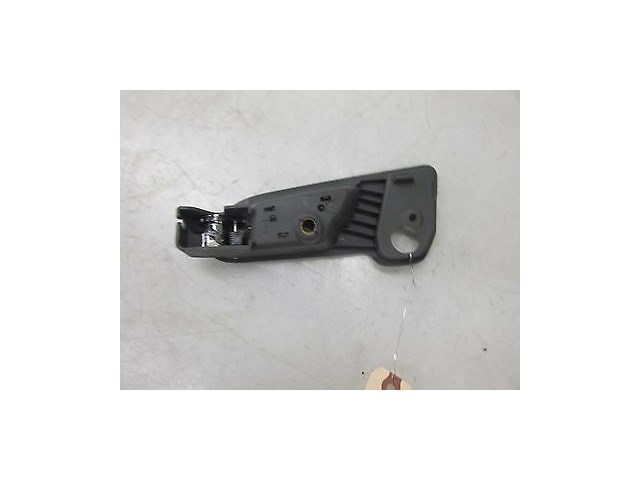 2013-2015 GMC ACADIA OEM RIGHT FRONT PASSENGER INTERIOR DOOR HANDLE ANA91063