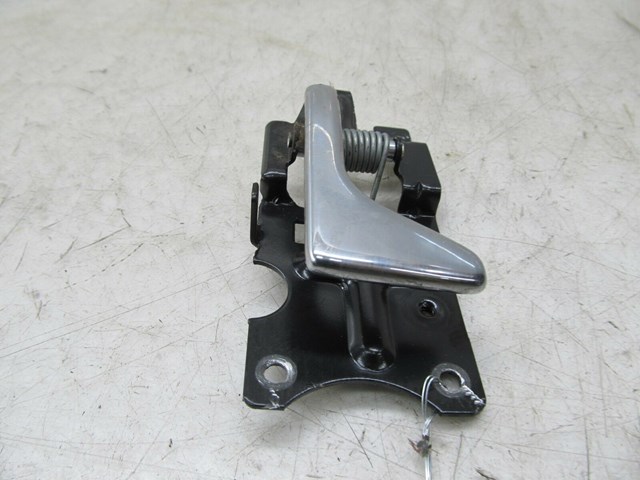 2003-2004 LAND ROVER DISCOVERY OEM LEFT REAR INTERIOR DOOR HANDLE LEVER 