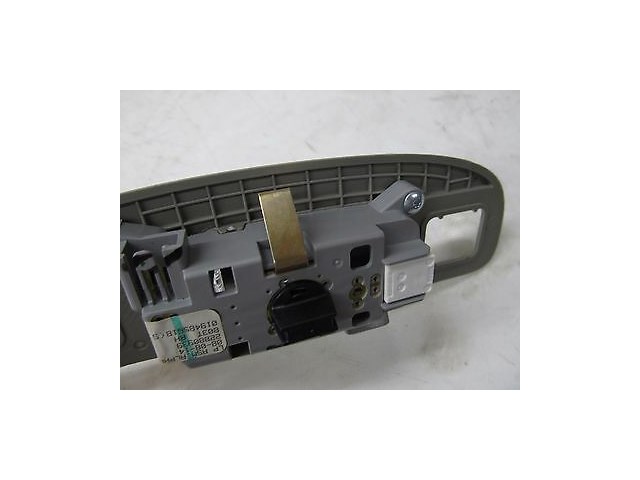 2013-2016 CADILLAC ATS OEM RIGHT REAR PASSENGER UPPER DOME LIGHT CLOTHES HANGER