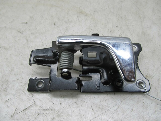2003-2004 LAND ROVER DISCOVERY OEM RIGHT REAR INTERIOR DOOR HANDLE LEVER 
