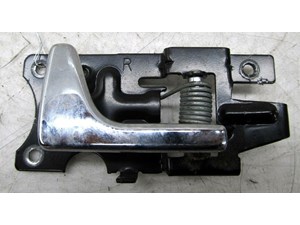 2003-2004 LAND ROVER DISCOVERY OEM RIGHT REAR INTERIOR DOOR HANDLE LEVER 