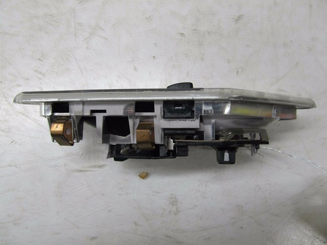 2002-2006 BMW M3 E46 COUPE OEM RIGHT REAR C PILLAR INTERIOR DOME LIGHT 8375586