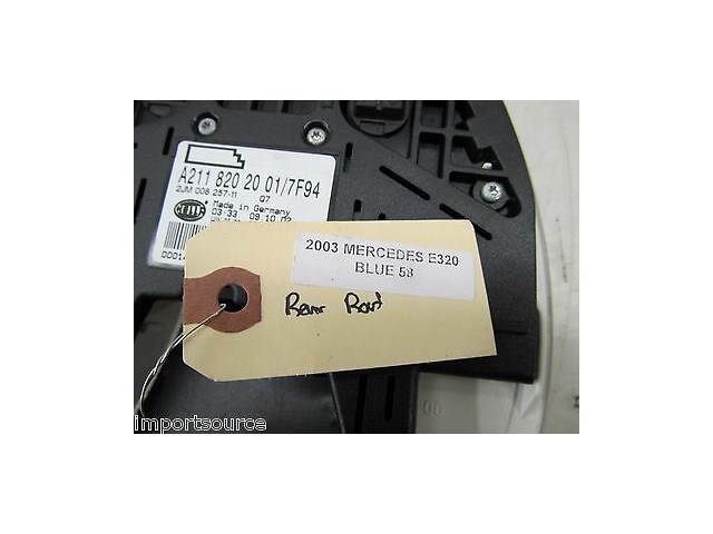 2003-2006 MERCEDES E320 W211 OEM REAR SEAT DOME LIGHT ASSEMBLY 2118202001
