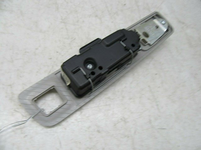 2013-2017 CADILLAC XTS OEM RIGHT REAR PASSENGER SIDE DOME LIGHT 22876433