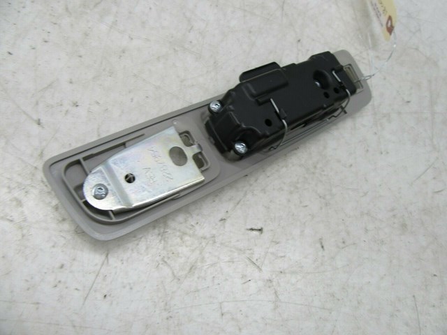 2013-2017 CADILLAC XTS OEM LEFT REAR DRIVER SIDE DOME LIGHT 22876433