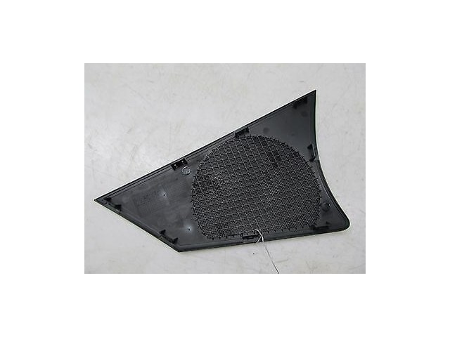 2012-2014 MERCEDES C250 W204 OEM LEFT REAR QUARTER SPEAKER COVER A2078270340