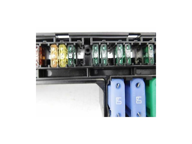 2008-2010 BMW 535i E60 OEM RIGHT FRONT KNEE PANEL RELAY JUNCTION FUSE BOX