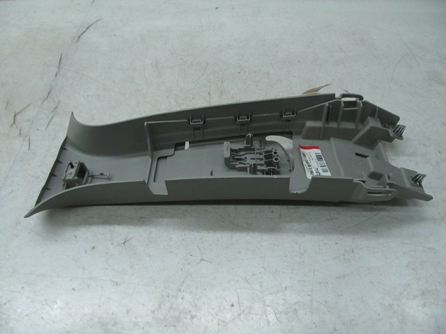 2013-2017 CHEVY TRAVERSE OEM RIGHT SIDE B PILLAR TRIM COVER 