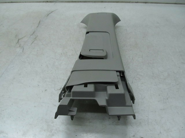 2013-2017 CHEVY TRAVERSE OEM RIGHT SIDE B PILLAR TRIM COVER 