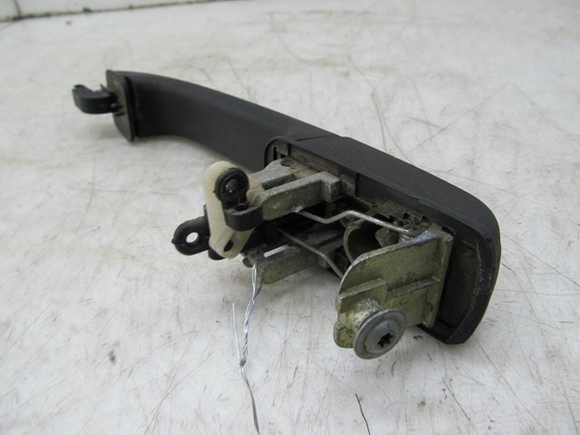 2003-2004 LAND ROVER DISCOVERY OEM RIGHT FRONT EXTERIOR DOOR HANDLE LEVER 