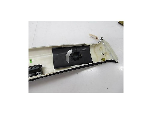 2006-2009 MERCEDES R350 W251 OEM LEFT FRINT UPPER B PILLAR TRIM