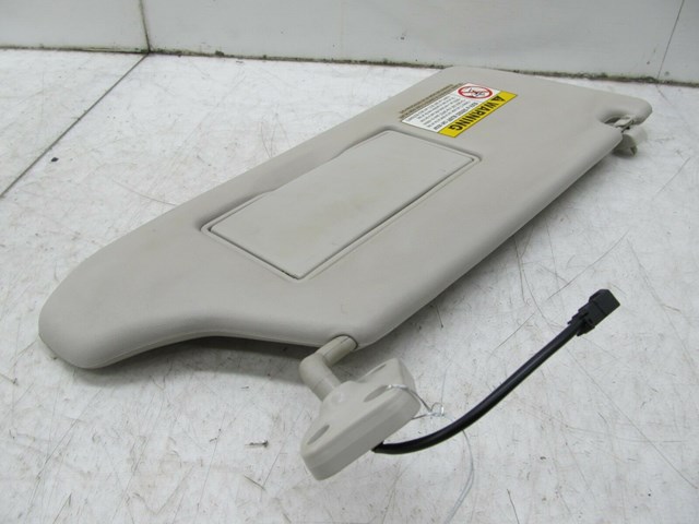 2003-2004 LAND ROVER DISCOVERY OEM RIGHT FRONT SUN VISOR SHADE COVER 