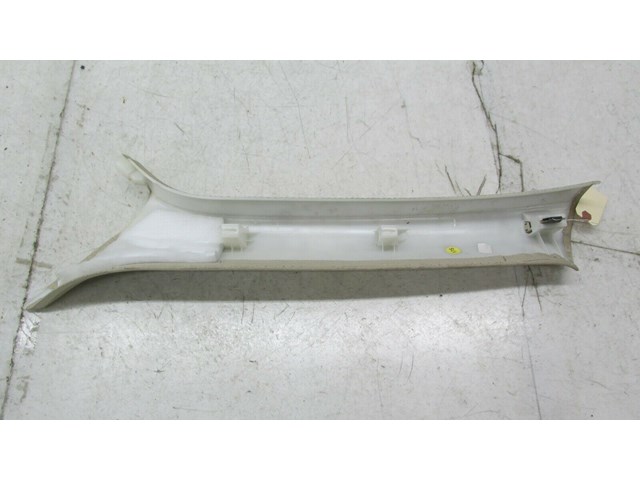 2009-2012 AUDI Q5 8R OEM RIGHT FRONT PASSENGER SIDE A PILLAR TRIM    
