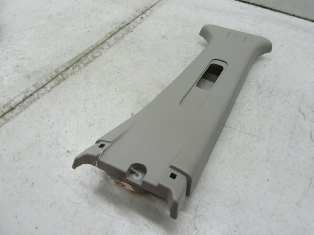 2013-2018 NISSAN SENTRA SV OEM RIGHT SIDE B PILLAR TRIM COVER