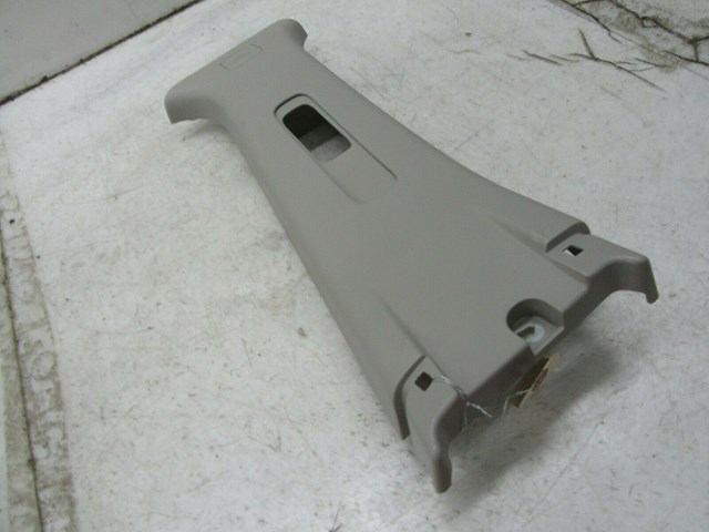 2013-2018 NISSAN SENTRA SV OEM RIGHT SIDE B PILLAR TRIM COVER