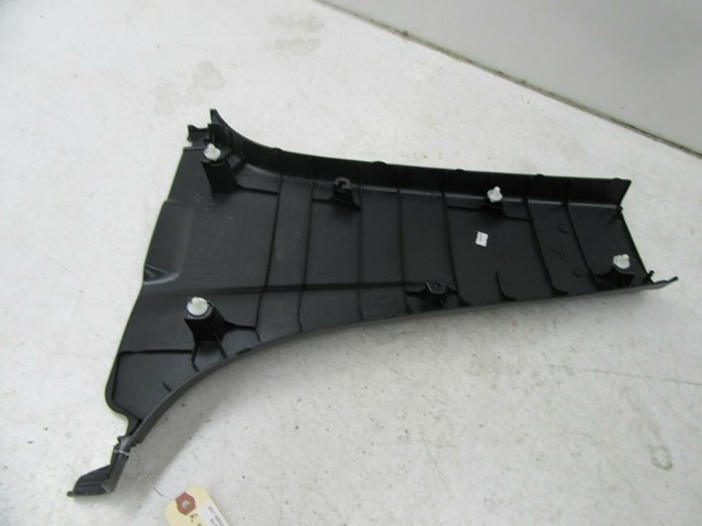 2013-2018 NISSAN SENTRA SV OEM RIGHT SIDE LOWER B-PILLAR TRIM PANEL COVER