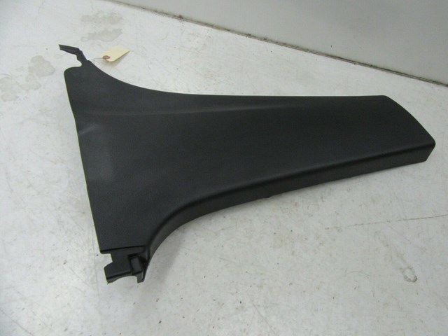 2013-2018 NISSAN SENTRA SV OEM RIGHT SIDE LOWER B-PILLAR TRIM PANEL COVER