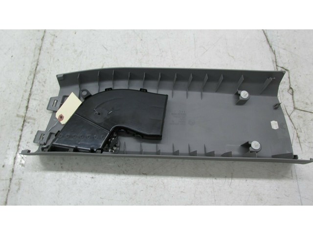  2007-2010 BMW X5 E70 OEM RIGHT PASSENGER SIDE LOWER B PILLAR TRIM W/AIR VENT 