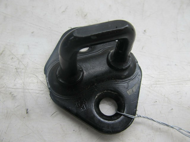 2007-2015 NISSAN XTERRA OEM RIGHT REAR PASSENGER SIDE DOOR LATCH HOOK 