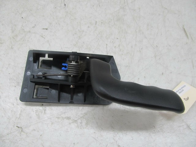2003-2007 CHEVY SILVERADO OEM RIGHT FRONT DOOR INTERIOR DOOR HANDLE 