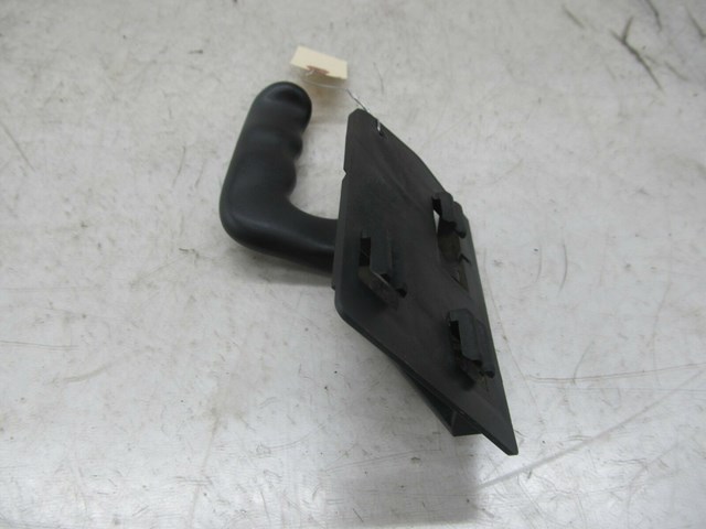 2003-2007 CHEVY SILVERADO OEM RIGHT FRONT DOOR INTERIOR DOOR HANDLE 
