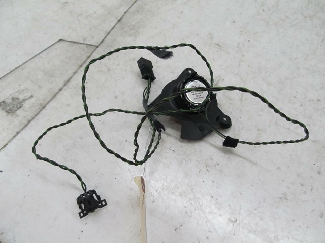 2000-2006 AUDI TT ROADSTER OEM RIGHT FRONT DOOR TWEETER SPEAKER 