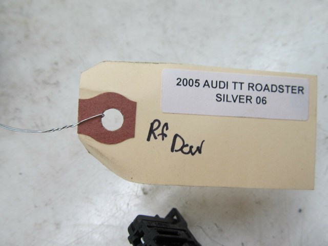 2000-2006 AUDI TT ROADSTER OEM RIGHT FRONT DOOR TWEETER SPEAKER 