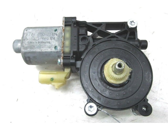  2013-2017 CHEVY TRAVERSE OEM RIGHT REAR PASSENGER DOOR WINDOW MOTOR