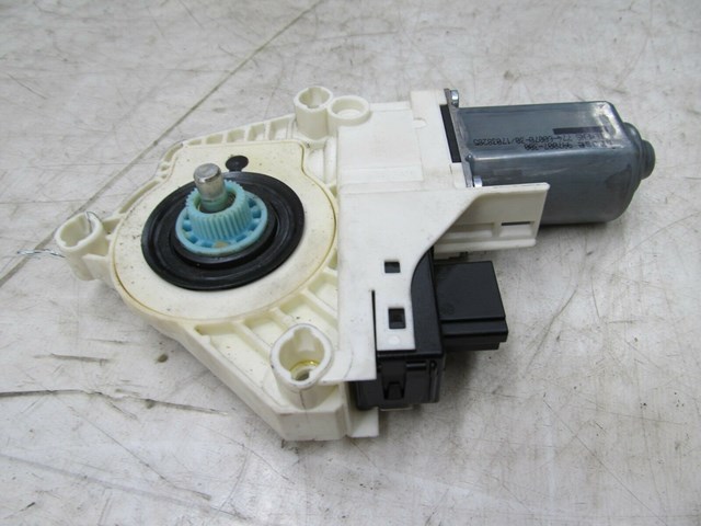2005-2008 AUDI A6 C6 OEM LEFT REAR DRIVER SIDE DOOR WINDOW MOTOR 