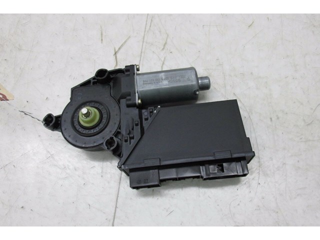 2004-2007 VOLKSWAGEN TOUAREG OEM REAR LEFT DRIVER SIDE DOOR POWER WINDOW MOTOR
