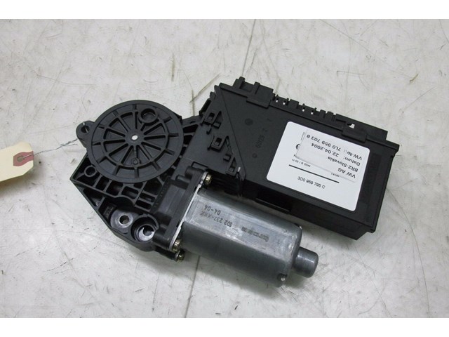 2004-2007 VOLKSWAGEN TOUAREG OEM REAR LEFT DRIVER SIDE DOOR POWER WINDOW MOTOR