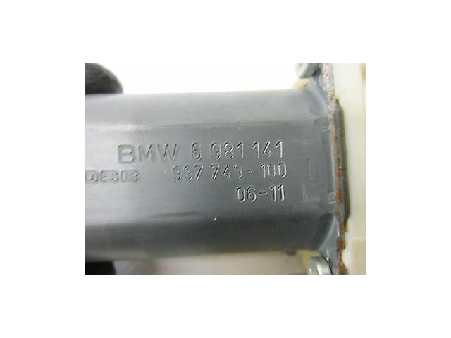 2006-2007 BMW 530I E60 OEM LEFT FRONT DRIVER'S SIDE DOOR WINDOW MOTOR 6981141