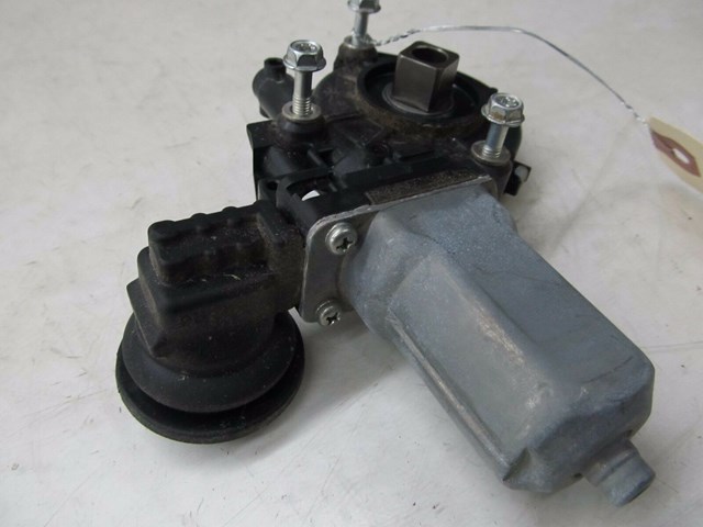 2014-2016 INFINITI Q50 OEM RIGHT FRONT PASSENGER DOOR WINDOW MOTOR